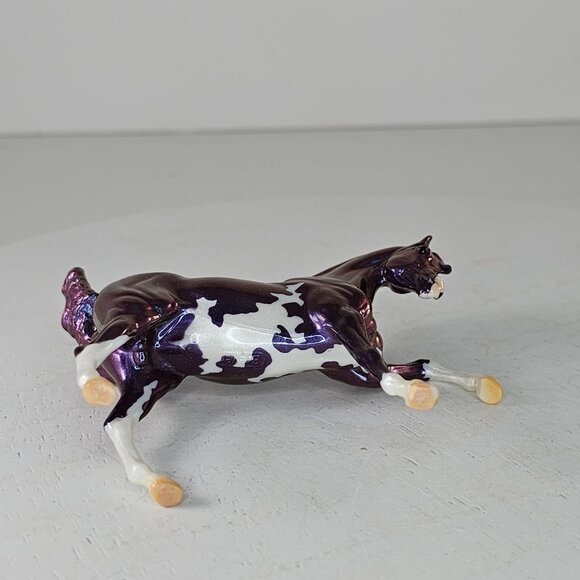 Breyer Twist Christmas Stablemate 2022 Merry N Bright Limited Edition Blind Bag - Picture 8 of 8